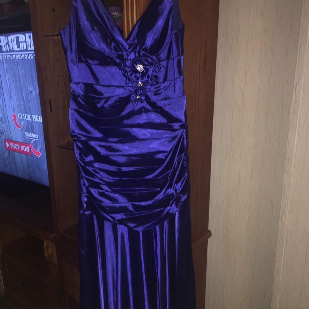 Sapphire dress (evening gown)